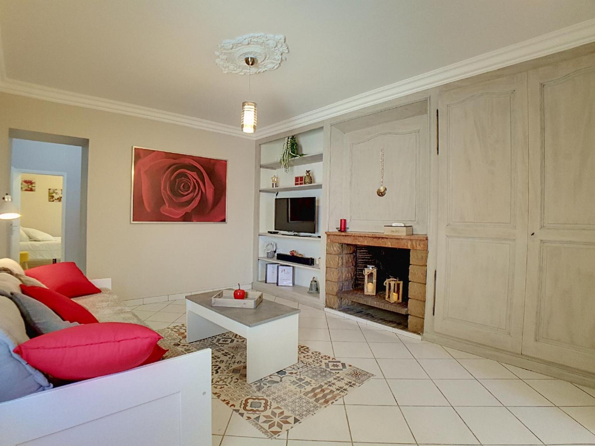 Stop Chez M Cozy # Qualite # Confort # Simplicite Pierre-Bénite Exterior foto