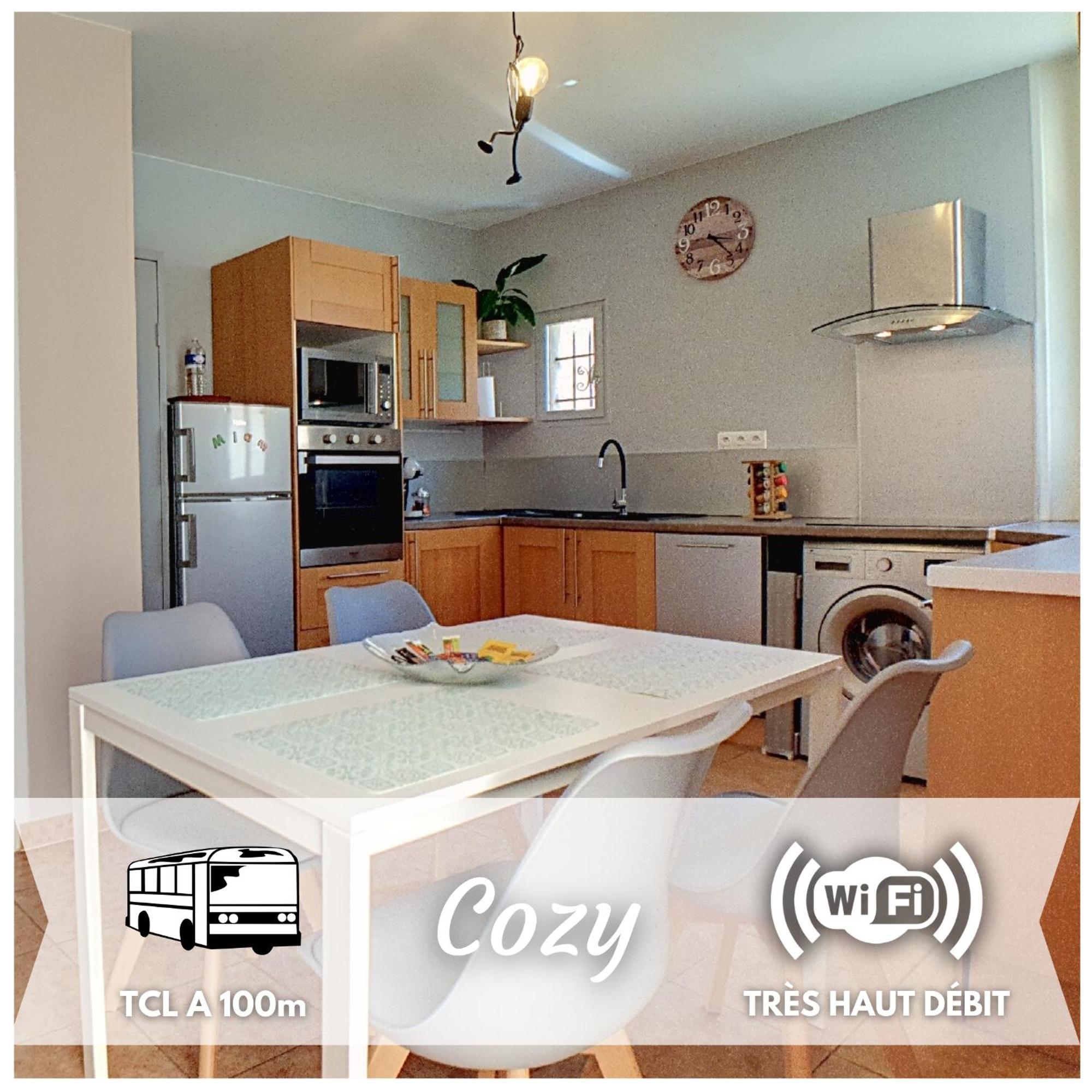Stop Chez M Cozy # Qualite # Confort # Simplicite Pierre-Bénite Exterior foto